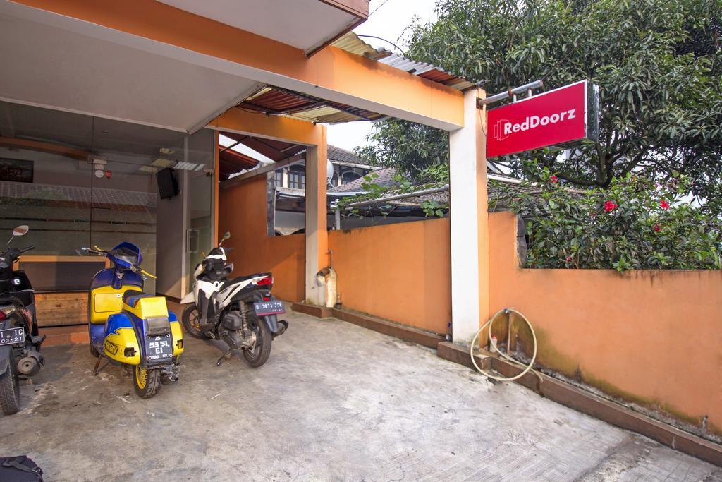 Reddoorz Syariah Near Btc Fashion Mall バンドゥン エクステリア 写真